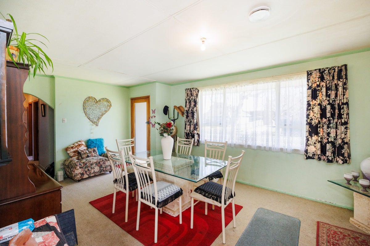 28 Benmore Avenue, Cloverlea, Palmerston North - Carousel 2