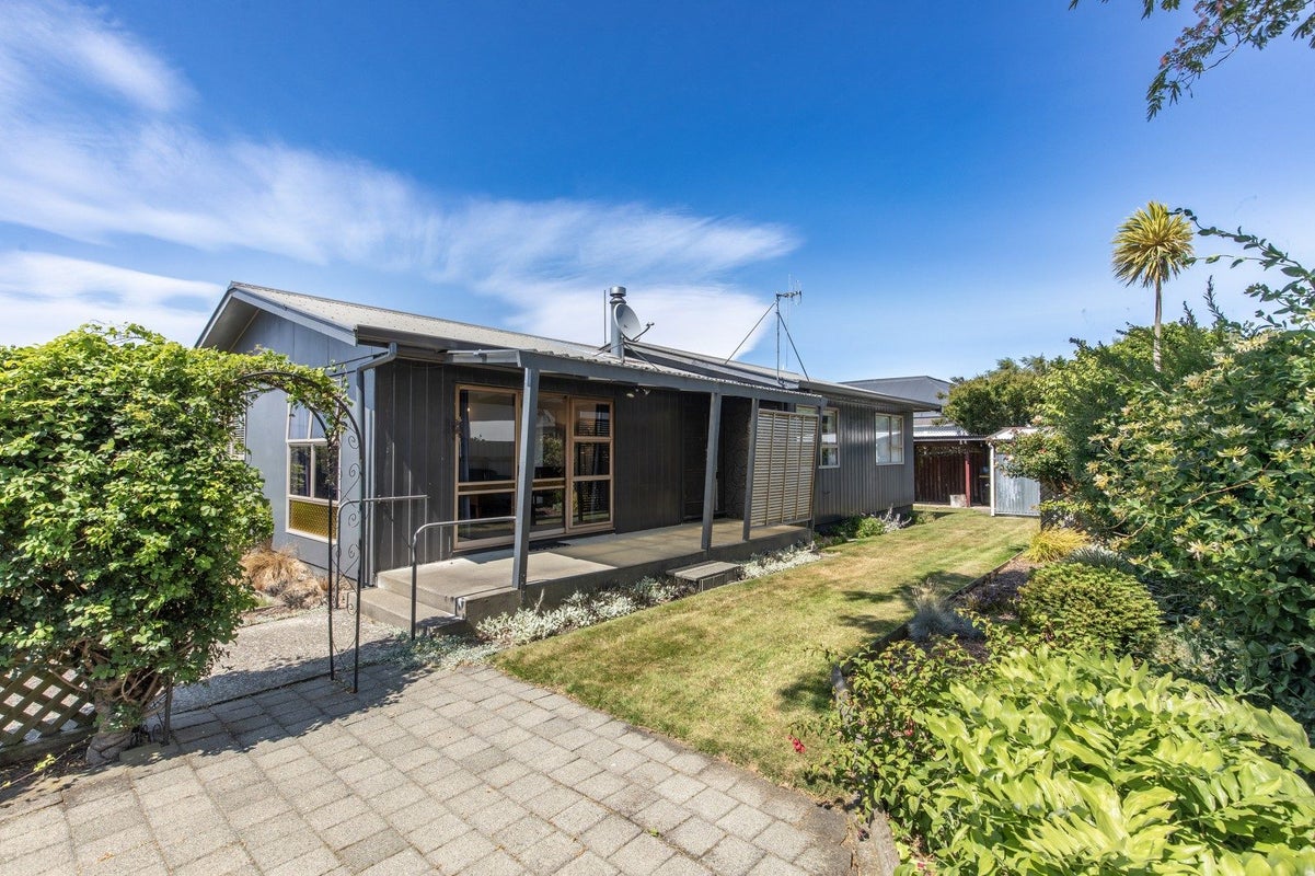 12 Dublin Street, Dannevirke, Dannevirke - Carousel 1