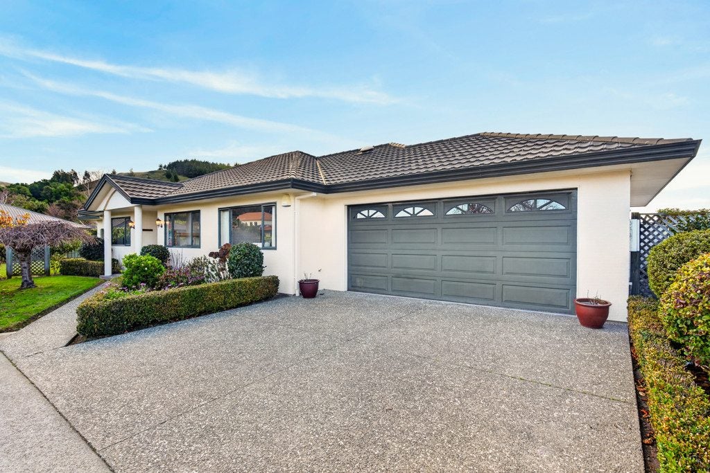 8 Thode Place, Greenmeadows, Napier - Carousel 1