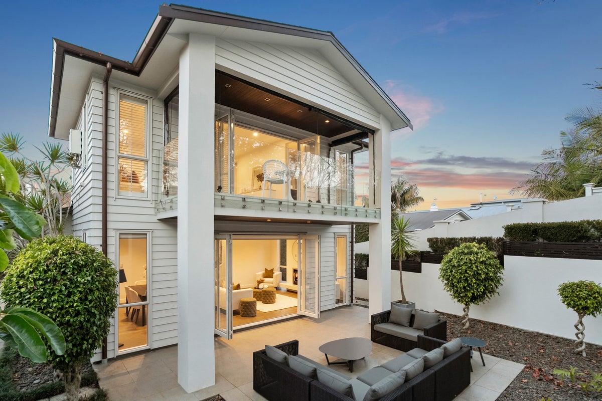 42 Mahoe Avenue, Remuera, Auckland - Carousel 1