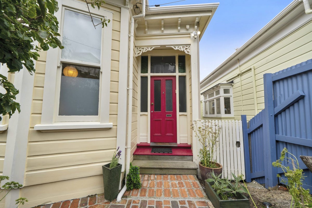 133 Wallace Street, Mount Cook, Wellington - Carousel 2