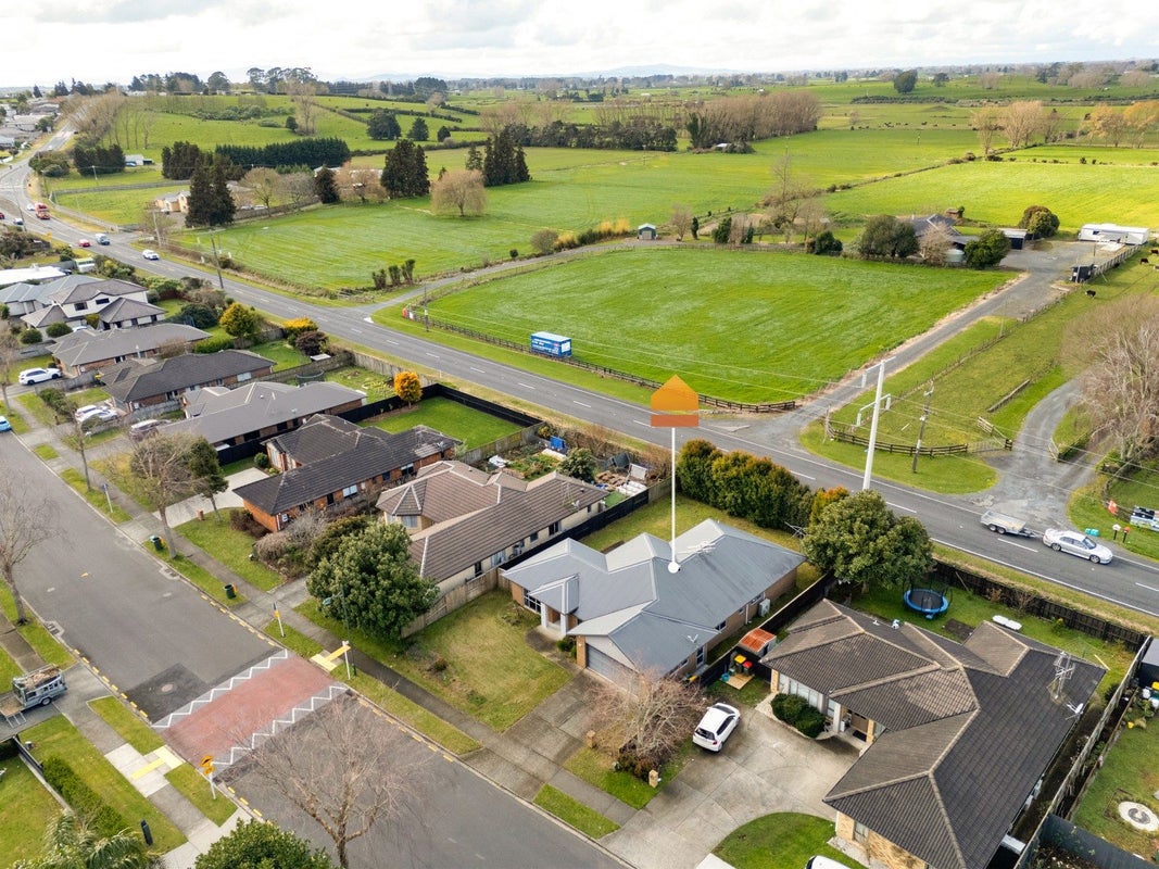 59 Wiltshire Drive, Huntington, Hamilton - Carousel 1