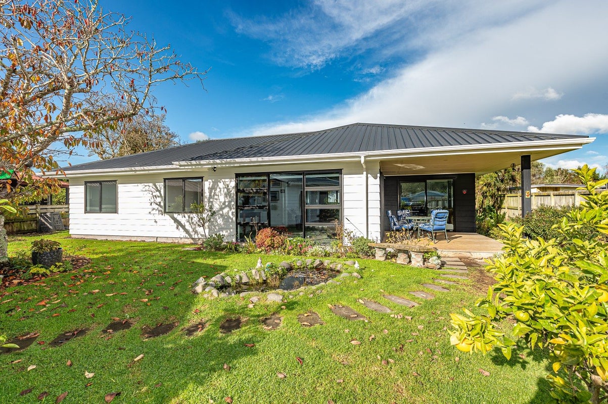 3 Photinia Place, Aramoho, Whanganui - Carousel 1