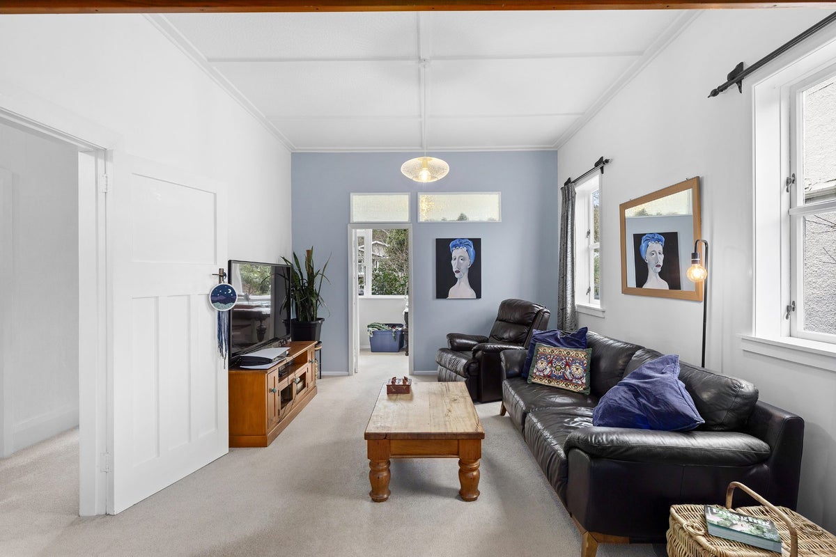 45 Norton Park Avenue, Fairfield, Lower Hutt - Carousel 2