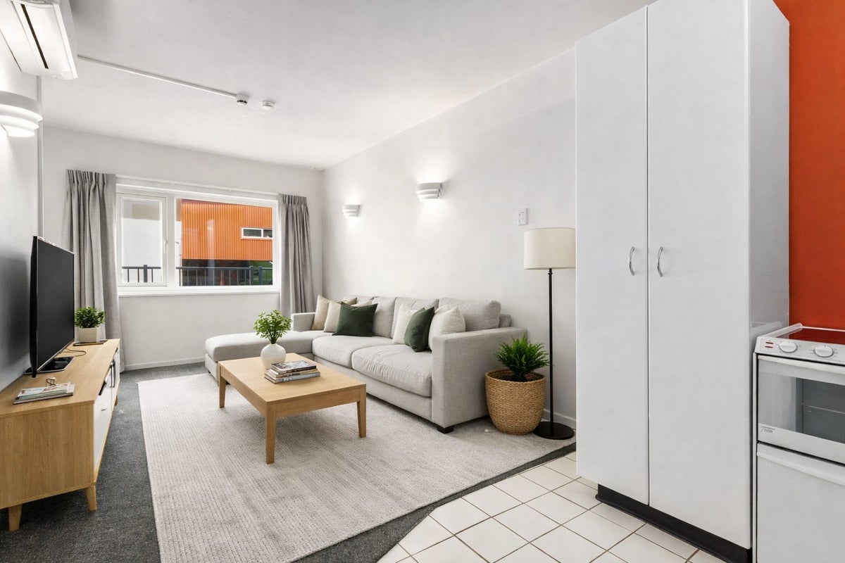 8/51 Adams Terrace, Aro Valley, Wellington - Carousel 1