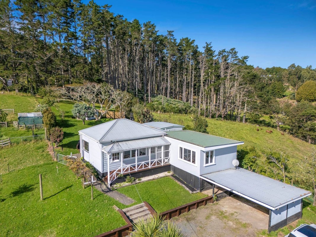 129 Mangakura Road, Helensville, Helensville - Carousel 2