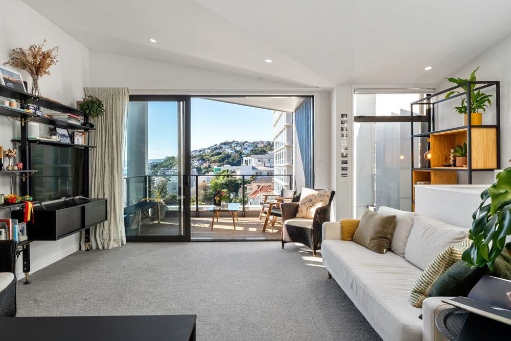 4/18 Oriental Terrace, Oriental Bay, Wellington - Carousel 2