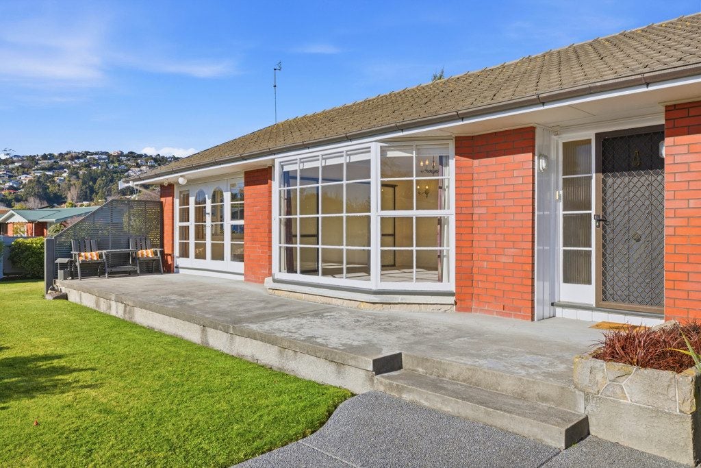 20 Landsdowne Terrace, Cashmere, Christchurch - Carousel 1