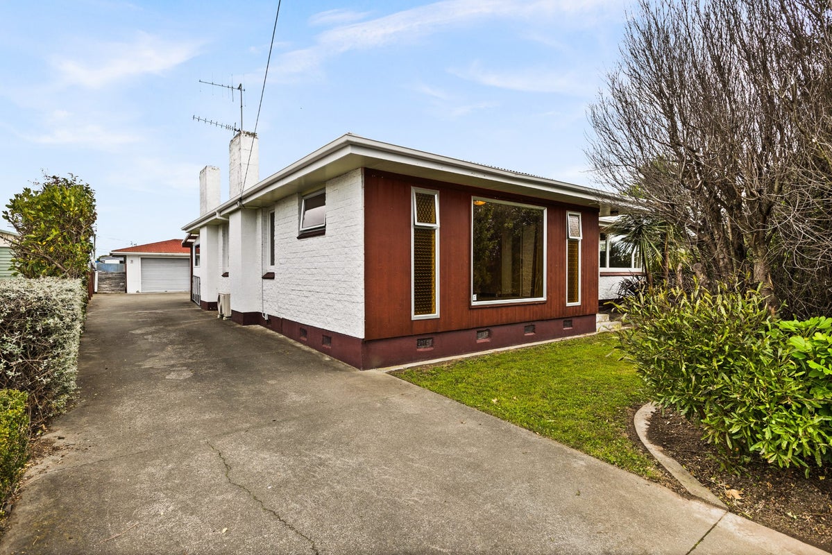 43 Oldham Avenue, Onekawa, Napier - Carousel 14