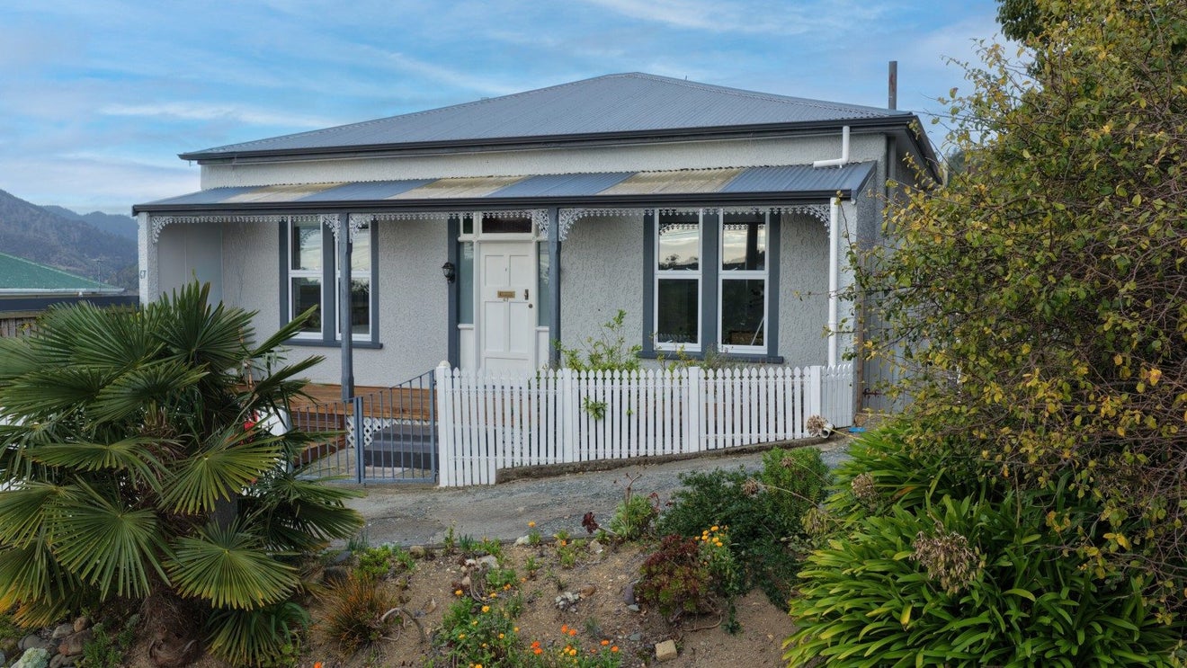 67 Mount Street, Nelson South, Nelson - Carousel 2