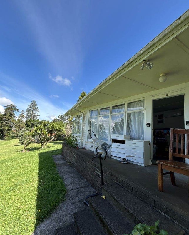 22B Cleary Road, Panmure, Auckland - Carousel 1