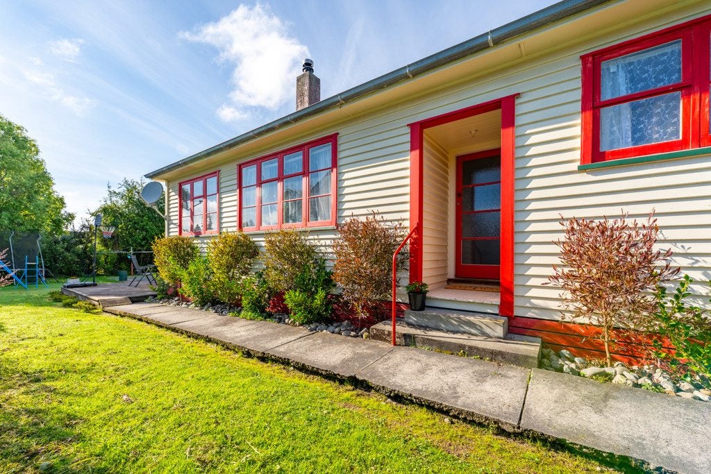 63 Peel Street, Geraldine - Carousel 1