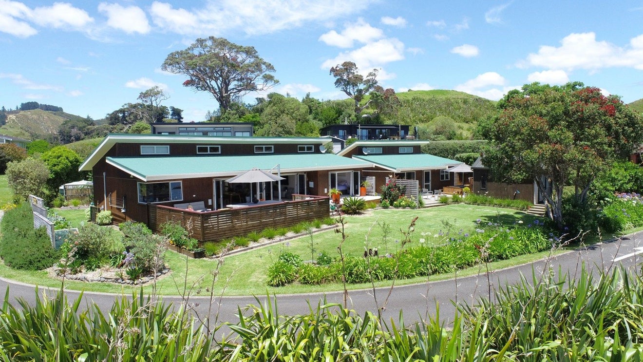 38 Kawhero Drive, Whitianga - Carousel 2