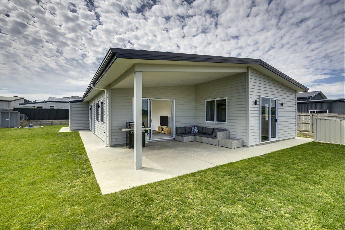 23 Pohutukawa Drive, Eskdale, Napier - Carousel 2