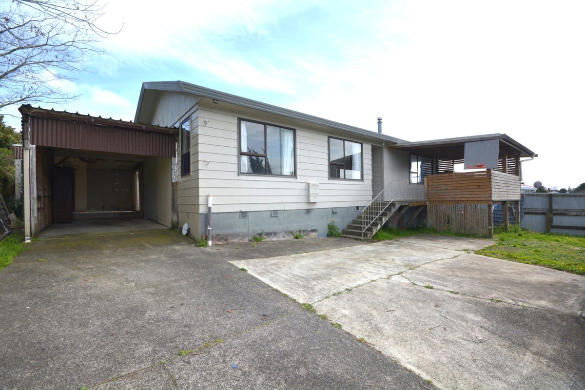 1/1 Rebecca Rise, Weymouth, Manukau City, Auckland - Carousel 1