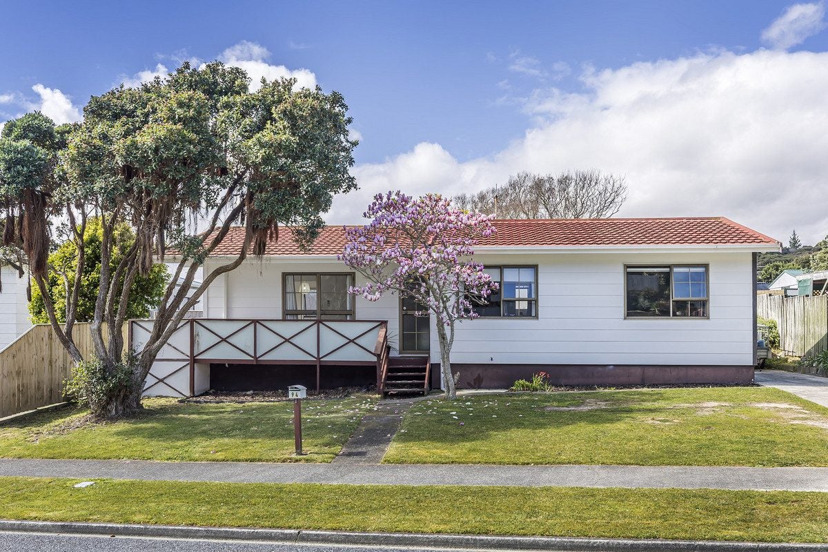 94 Omapere Street, Whitby, Porirua - Carousel 1