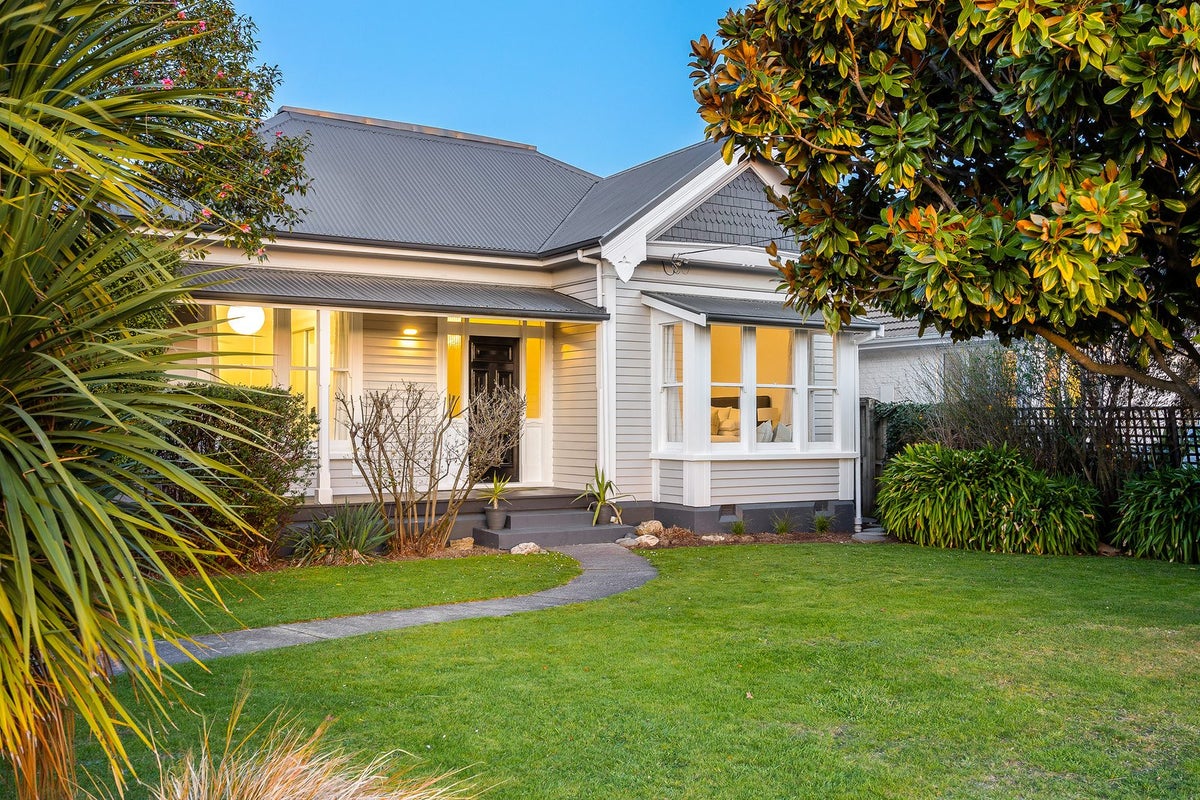 10 Beckenham Street, Sydenham, Christchurch - Carousel 21