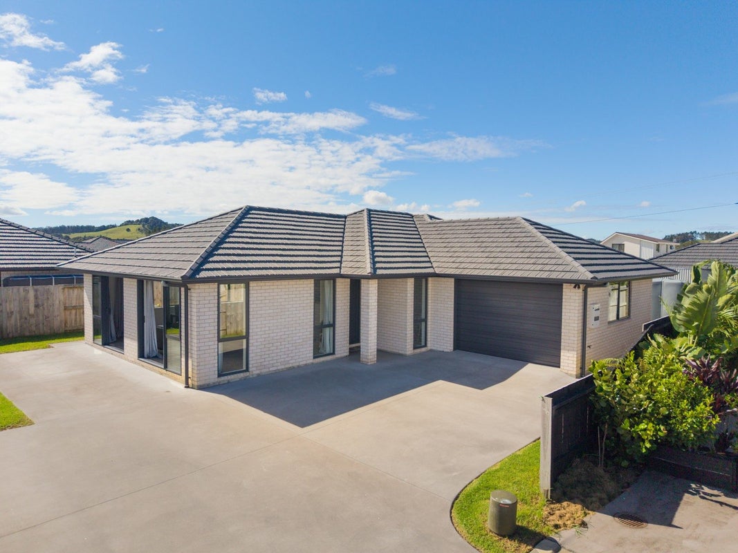 22 Tiaki Rise, Tikipunga, Whangarei - Carousel 1