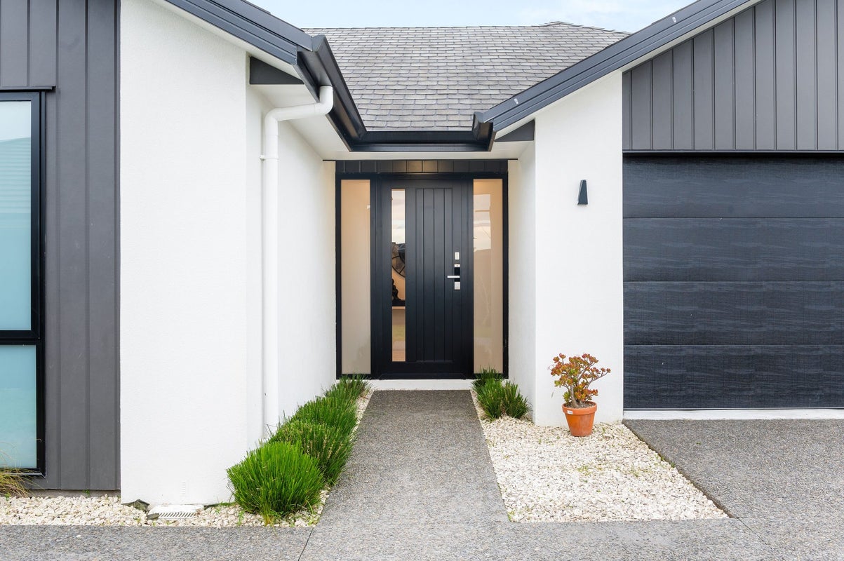 23 Sydney Place, Flagstaff, Hamilton - Carousel 2