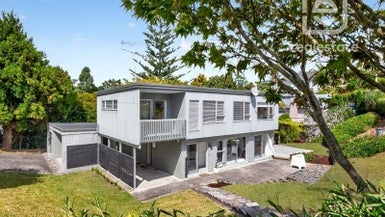 41 Glenfern Road, Mellons Bay, Auckland - Carousel 1
