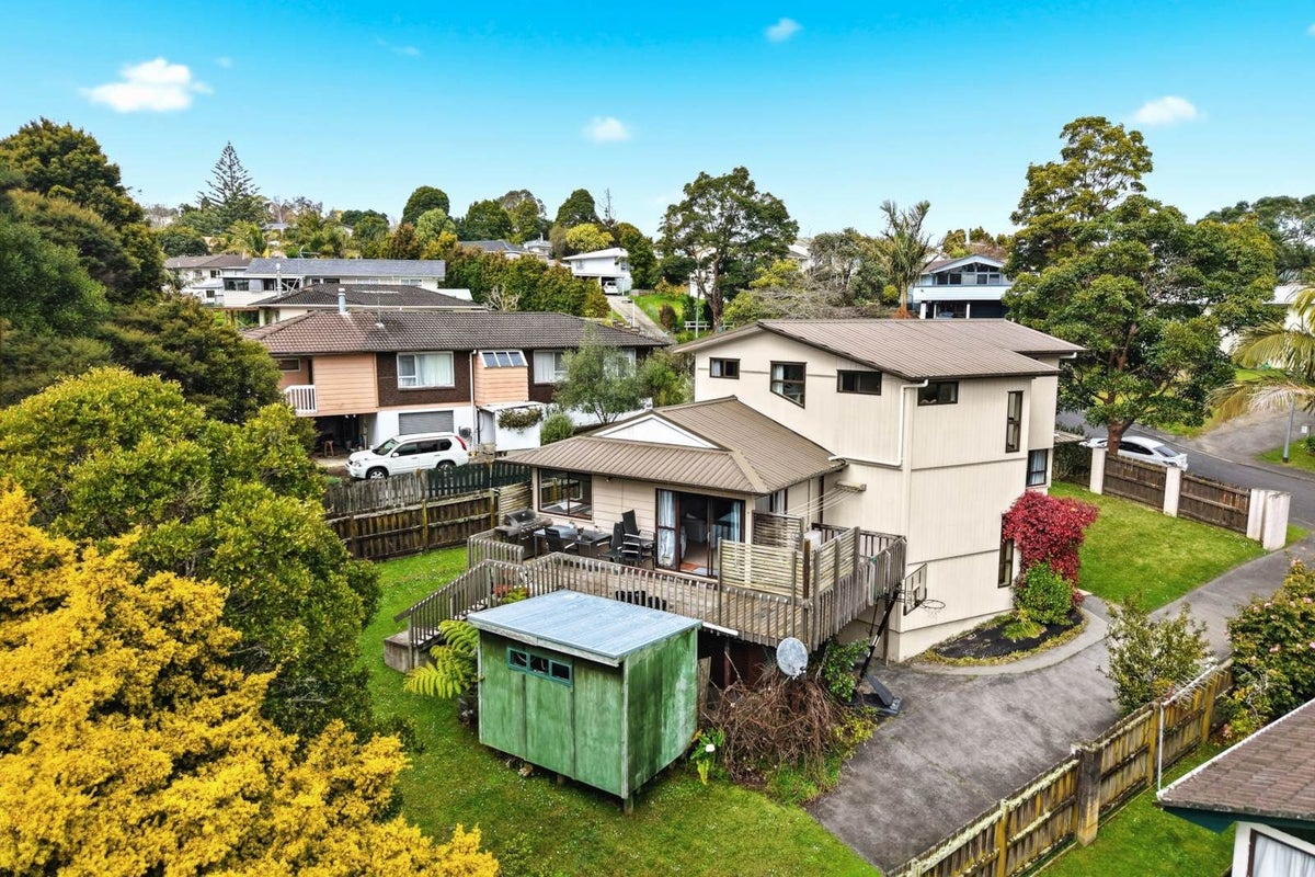 32 Glastron Place, Bayview, Auckland - Carousel 2