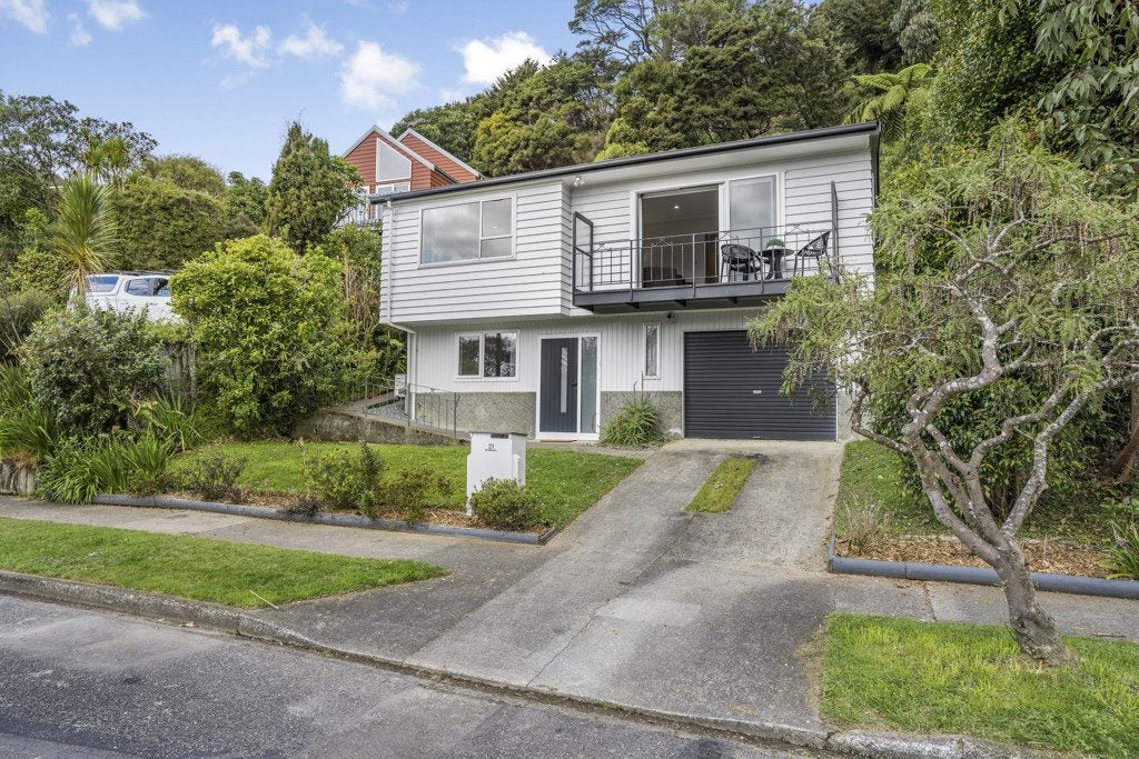 21 Cleary Street, Waterloo, Lower Hutt - Carousel 1