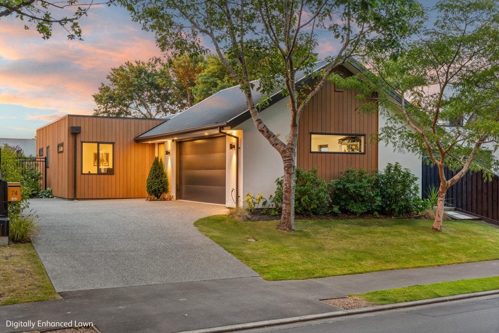 74 Regent'S Park Drive, CASEBROOK, CHRISTCHURCH - Carousel 1
