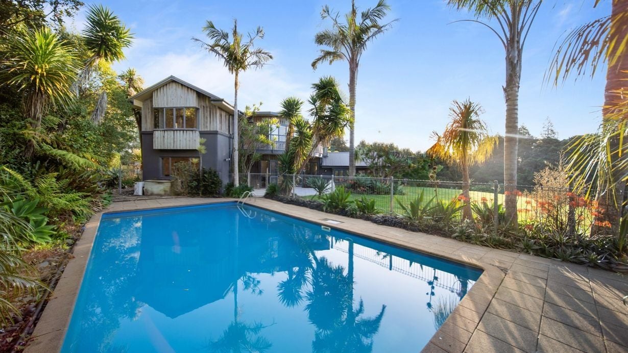 498 Ponga Road, Opaheke, Papakura - Carousel 1