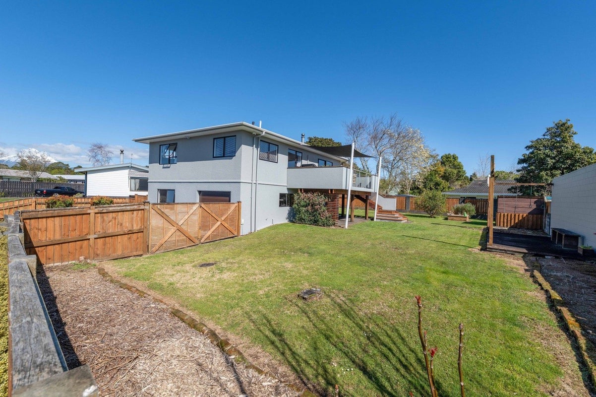 45 Heta Road, Highlands Park, New Plymouth - Carousel 1