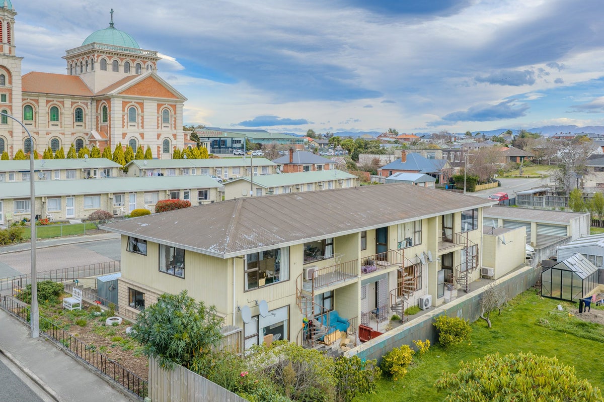 4/2 Napier Street, Parkside, Timaru - Carousel 1