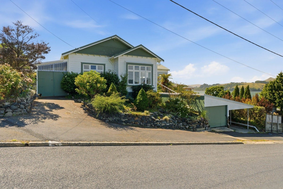 4 Huia Street, Saint Leonards, Dunedin - Carousel 2