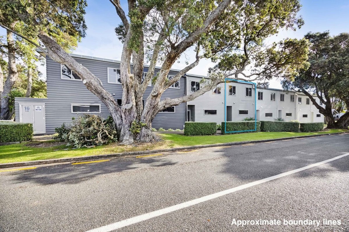 4/16 Ronald Street, Strandon, New Plymouth - Carousel 1