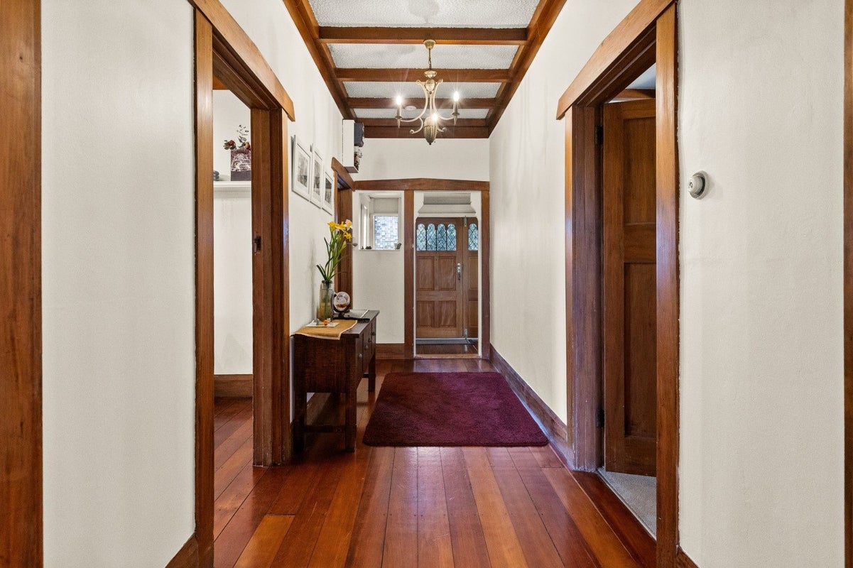 131 Frederick Street East, Mayfair, Hastings - Carousel 2
