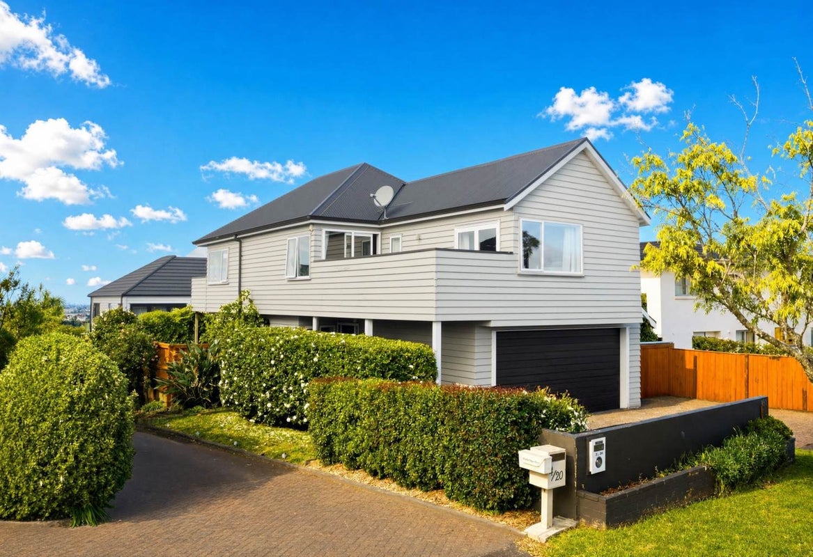 2/20 Tui Glen Road, Birkenhead, Auckland - Carousel 1