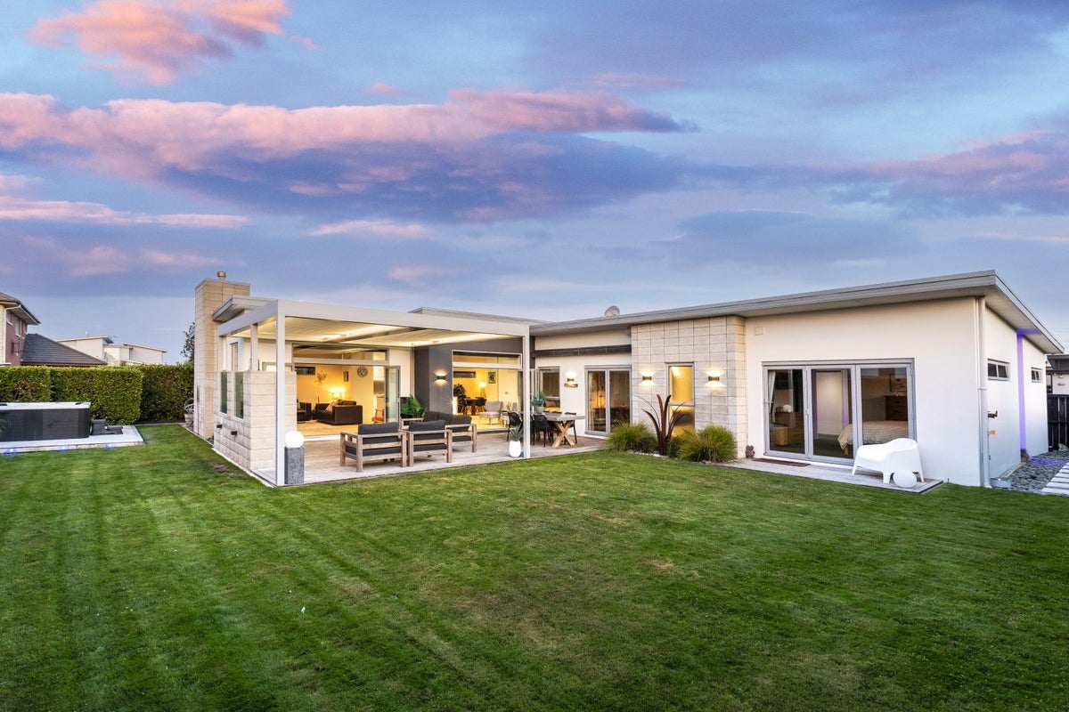 101 Aston Drive, Waimairi Beach, Christchurch - Carousel 2