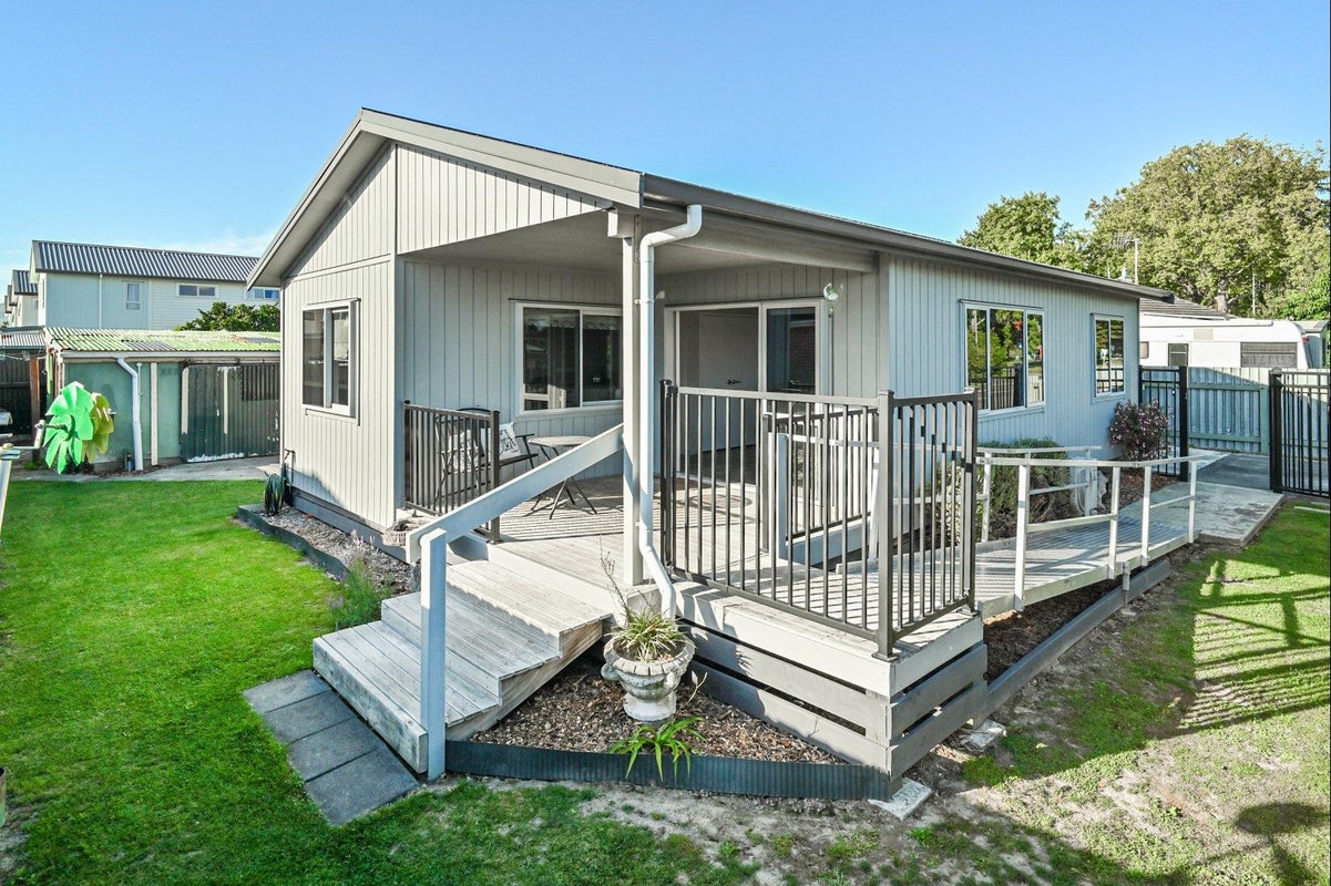 1009 Sussex Street, Mayfair, Hastings - Carousel 1