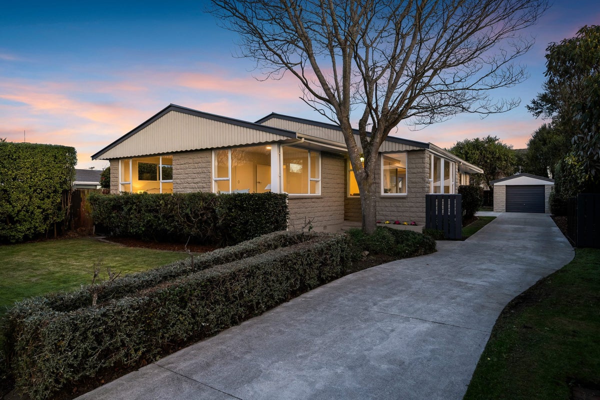 5 Birkenhead Street, Avonhead, Christchurch - Carousel 1