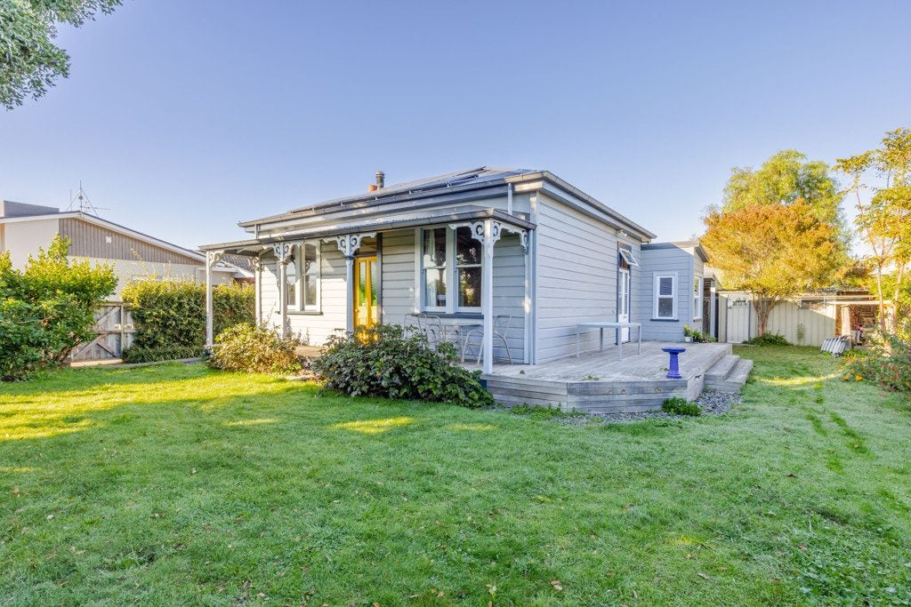 83 Meeanee Road, Taradale, Napier - Carousel 1