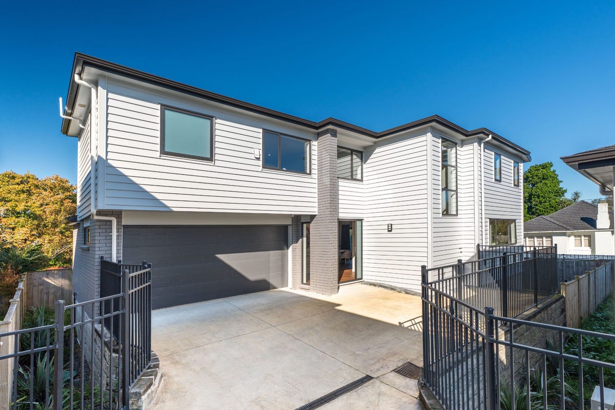 5C Moreland Road, Mount Albert, Auckland - Carousel 1
