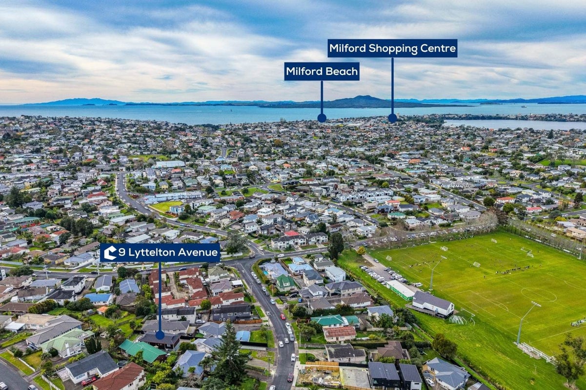 9 Lyttelton Avenue, Forrest Hill, Auckland - Carousel 2
