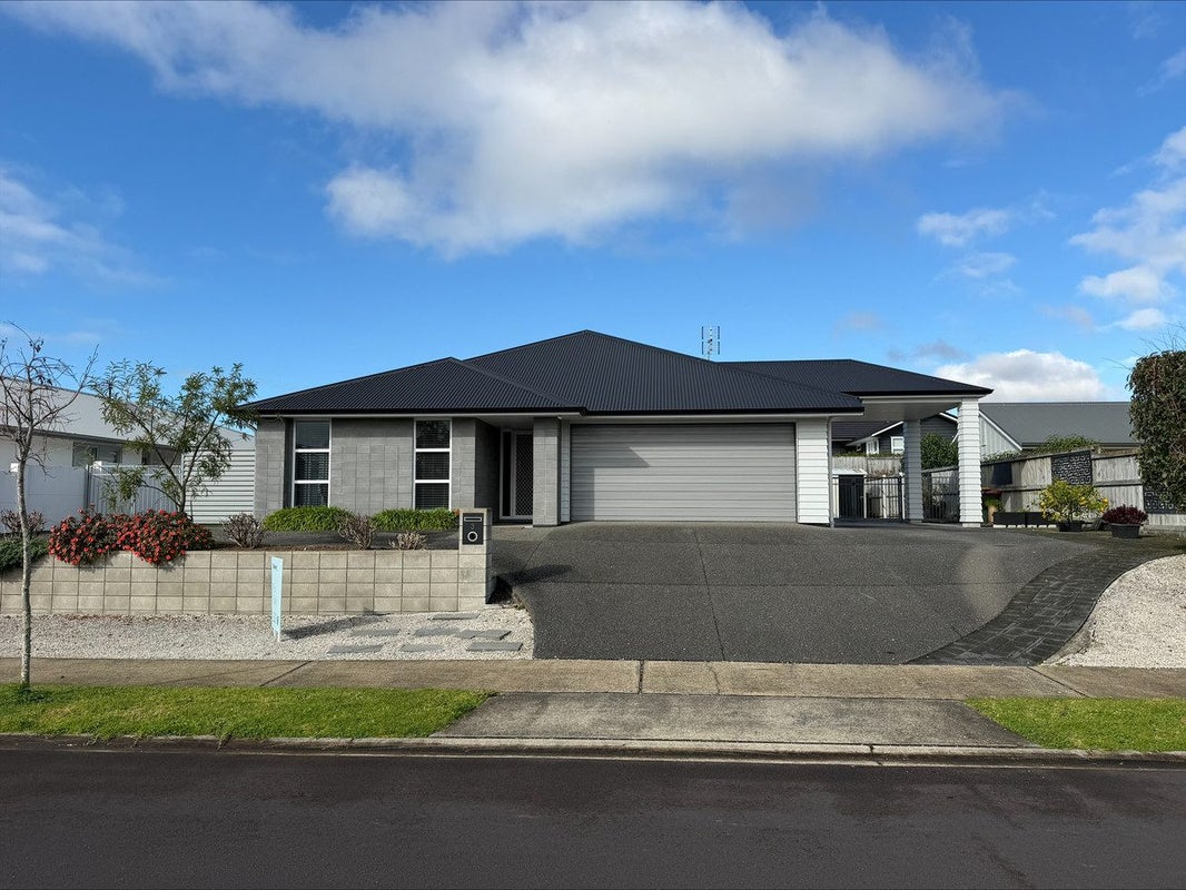 3 Charlotte Drive, Omokoroa, Omokoroa - Carousel 1