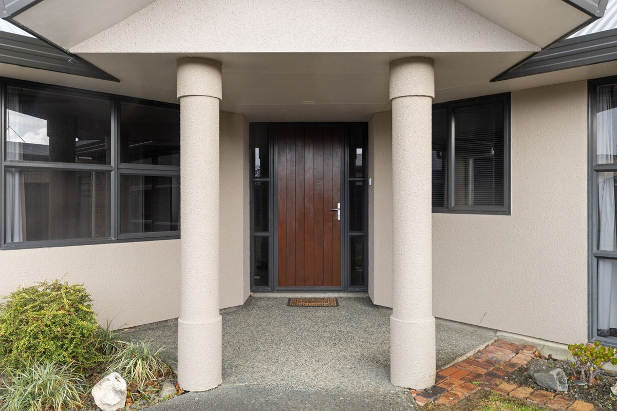 8 Geneva Terrace, Kelvin Grove, Palmerston North, Manawatu / Whanganui - Carousel 2