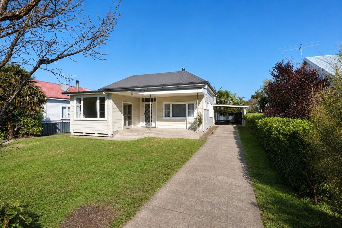 308 Clifford Street, Whataupoko, Gisborne - Carousel 1