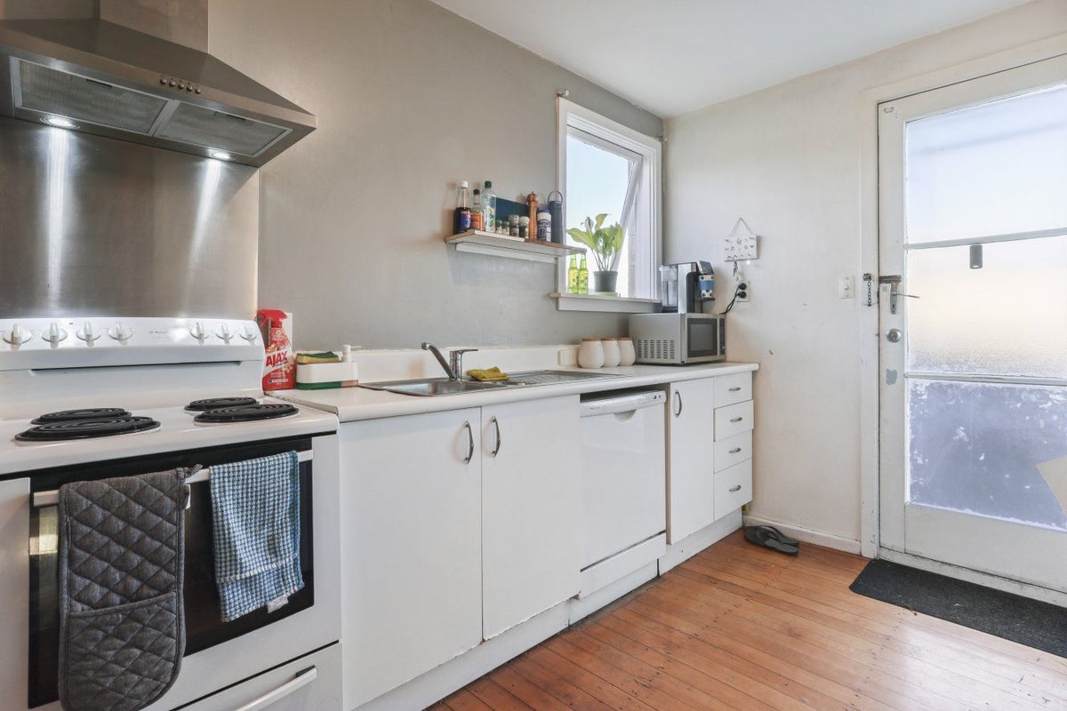 4/108 Cranford Street, St Albans, Christchurch - Carousel 2