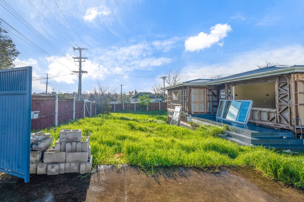 17 Preston Avenue, Belmont, Auckland - Carousel 15