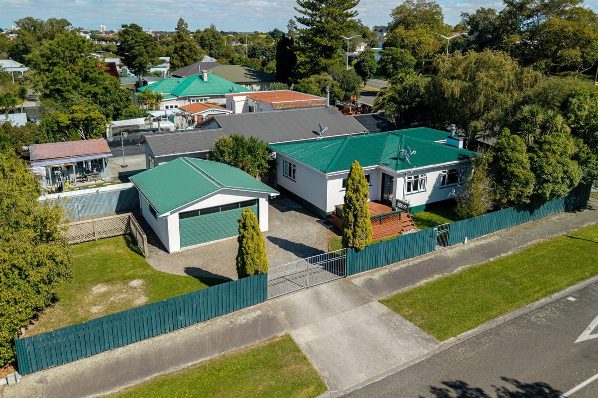 14 Napier Road, Terrace End, Palmerston North - Carousel 2