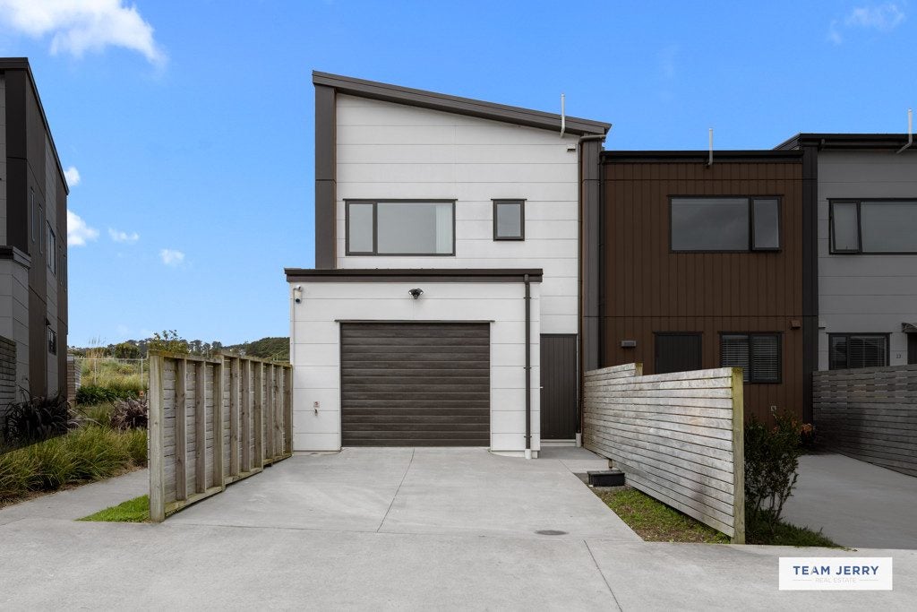 27 Sun Orchid Avenue, Wiri, Auckland - Carousel 1