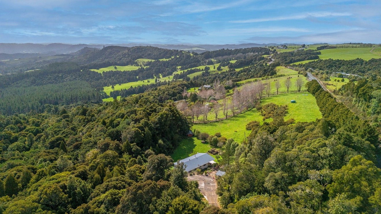 1110 Pungaere Road, Waipapa, Kerikeri - Carousel 1