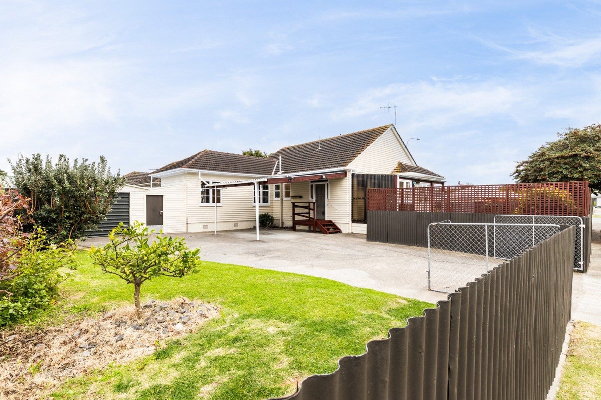 82 Latham Street, Marewa, Napier - Carousel 1