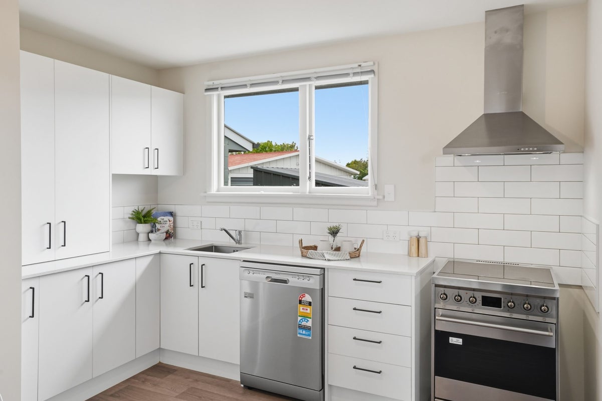 1/128 Foremans Road, Islington, Christchurch - Carousel 21